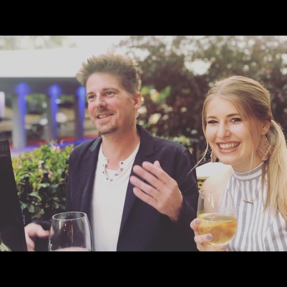 Meet Your Posher - Picture 8 of 8